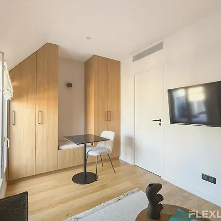 Charming In The Heart Of 8th * Parigi